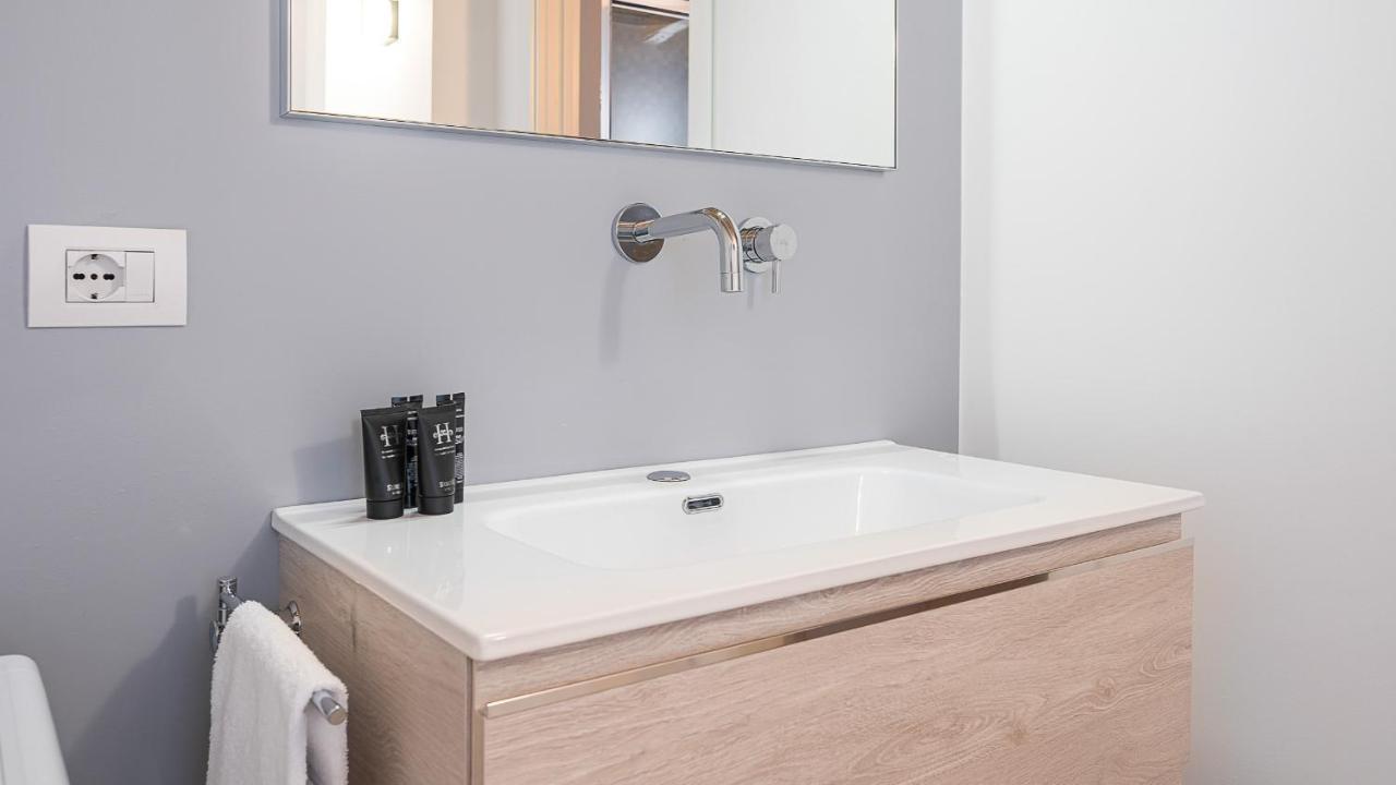 ميلان Classbnb - Due Moderni Appartamenti A 1Km Dall'Arco Della Pace المظهر الخارجي الصورة