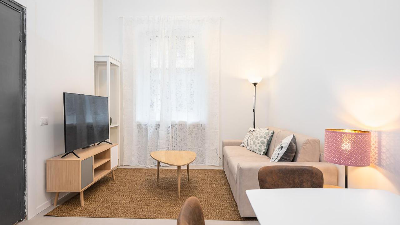 ميلان Classbnb - Due Moderni Appartamenti A 1Km Dall'Arco Della Pace المظهر الخارجي الصورة